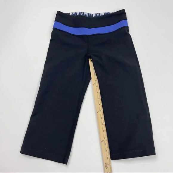 Lululemon Reversible Grove crop legging Size 4 - Picture 9 of 11